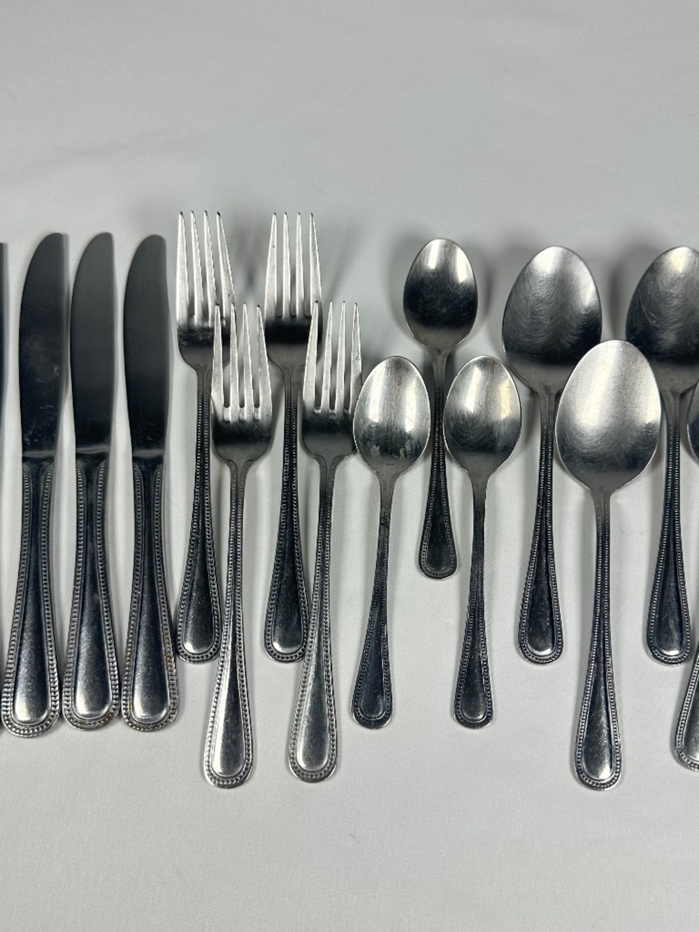 Cuisinart Tuscan 15 Pc 18/10 Stainless Steel Bead Pattern Silver Flatware Set
